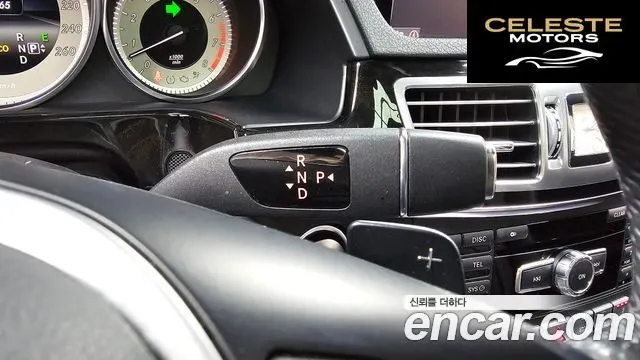 MERCEDES BENZ E-Classe W212 E300 Avantgarde 2014 — photo 9 sur 20