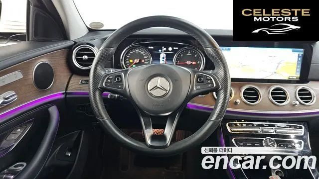 MERCEDES BENZ E-Classe W213 E220d Exclusive 2017 — photo 13 sur 26
