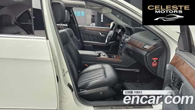 MERCEDES BENZ E-Classe W212 E300 2013 — photo 11 sur 26