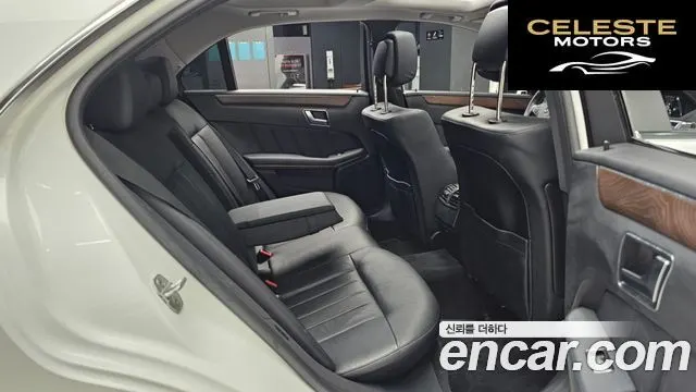 MERCEDES BENZ E-Classe W212 E300 2013 — photo 12 sur 26