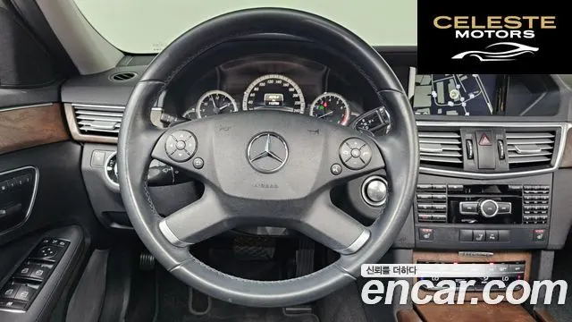MERCEDES BENZ E-Classe W212 E300 2013 — photo 13 sur 26