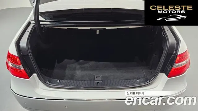 MERCEDES BENZ E-Classe W212 E300 2013 — photo 20 sur 26