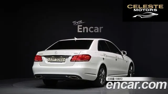 MERCEDES BENZ E-Classe W212 E220 CDI Avantgarde 2014 — photo 2 sur 20