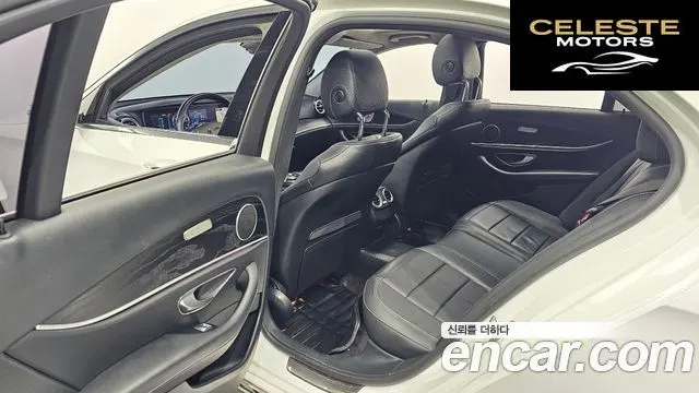 MERCEDES BENZ E-Classe W213 E300 4MATIC Avantgarde 2017 — photo 11 sur 20