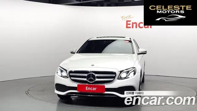 MERCEDES BENZ E-Classe W213 E300 4MATIC Avantgarde 2017 — photo 3 sur 20