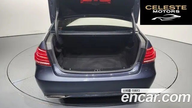 MERCEDES BENZ E-Classe W212 E200 Avantgarde 2016 — photo 20 sur 20