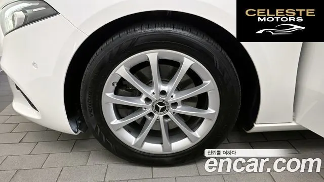 MERCEDES BENZ A-Classe W177 A220 Berline 2020 — photo 5 sur 20