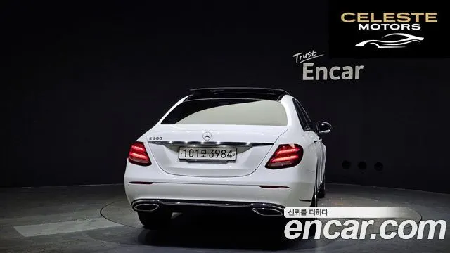 MERCEDES BENZ E-Classe W213 E220d Exclusive 2017 — photo 4 sur 20