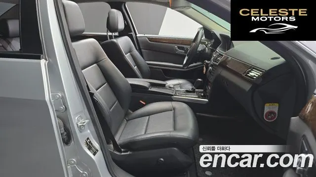 MERCEDES BENZ E-Classe W212 E200 CGI 2011 — photo 10 sur 20