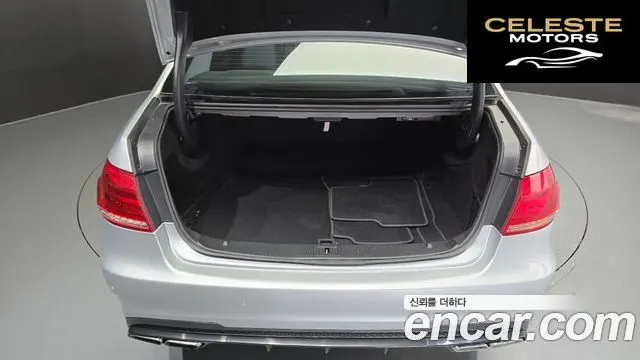 MERCEDES BENZ E-Classe W212 E200 CGI 2011 — photo 20 sur 20