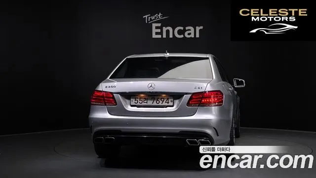 MERCEDES BENZ E-Classe W212 E200 CGI 2011 — photo 4 sur 20