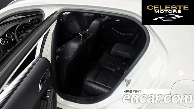 MERCEDES BENZ GLA-Classe X156 GLA250 4MATIC 2018 — photo 11 sur 20