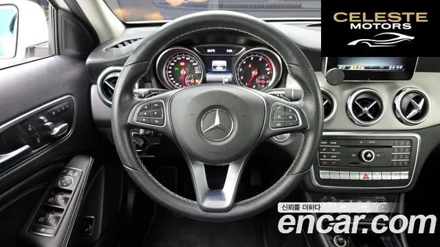 MERCEDES BENZ GLA-Classe X156 GLA250 4MATIC 2018 — photo 13 sur 20
