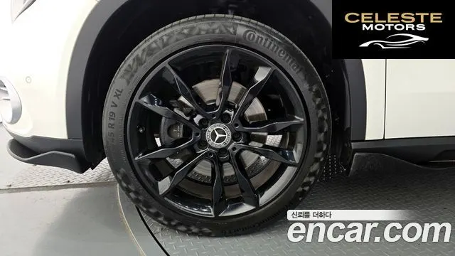 MERCEDES BENZ GLA-Classe X156 GLA250 4MATIC 2018 — photo 5 sur 20
