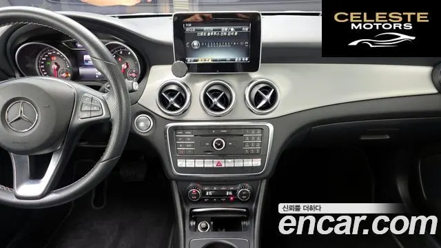 MERCEDES BENZ GLA-Classe X156 GLA250 4MATIC 2018 — photo 17 sur 20