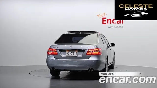 MERCEDES BENZ E-Classe W212 E350 4MATIC Avantgarde 2010 — photo 4 sur 20