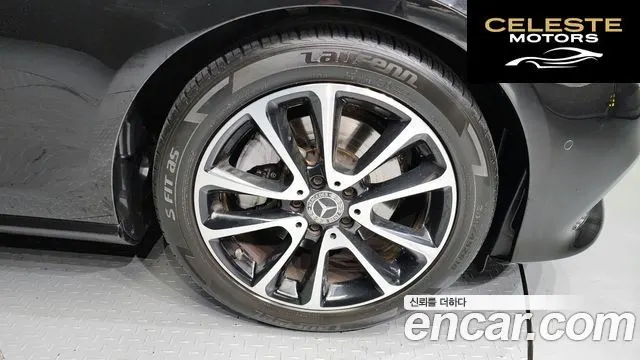 MERCEDES BENZ E-Classe W213 E250 Avantgarde 2020 — photo 5 sur 20