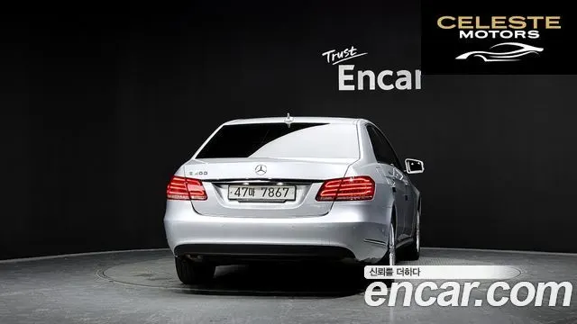 MERCEDES BENZ E-Classe W212 E300 2014 — photo 4 sur 26