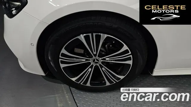 MERCEDES BENZ E-Classe W214 E200 Avantgarde 2025 — photo 5 sur 20