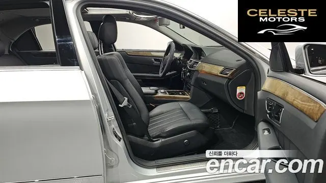 MERCEDES BENZ E-Classe W212 E300 2010 — photo 11 sur 20