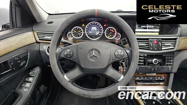 MERCEDES BENZ E-Classe W212 E300 2010 — photo 13 sur 20
