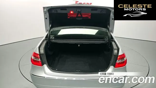 MERCEDES BENZ E-Classe W212 E300 2010 — photo 20 sur 20