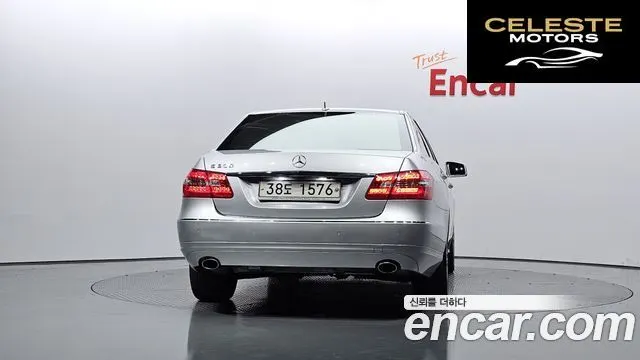 MERCEDES BENZ E-Classe W212 E300 2010 — photo 4 sur 20