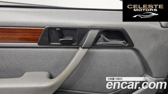 MERCEDES BENZ E-Classe W124 E220 1994 — photo 16 sur 20