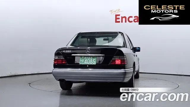 MERCEDES BENZ E-Classe W124 E220 1994 — photo 4 sur 20