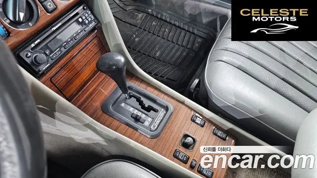 MERCEDES BENZ E-Classe W124 E220 1994 — photo 9 sur 20