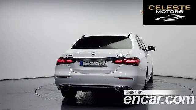 MERCEDES BENZ E-Classe W213 E350 4MATIC Avantgarde 2021 — photo 4 sur 20