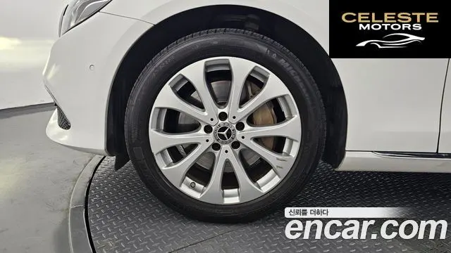 MERCEDES BENZ E-Classe W213 E300 Exclusive 2018 — photo 5 sur 20