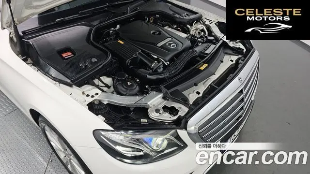 MERCEDES BENZ E-Classe W213 E300 Exclusive 2018 — photo 6 sur 20