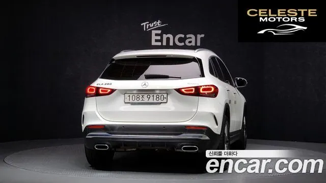 MERCEDES BENZ GLA-Classe H247 GLA250 4MATIC 2020 — photo 4 sur 20