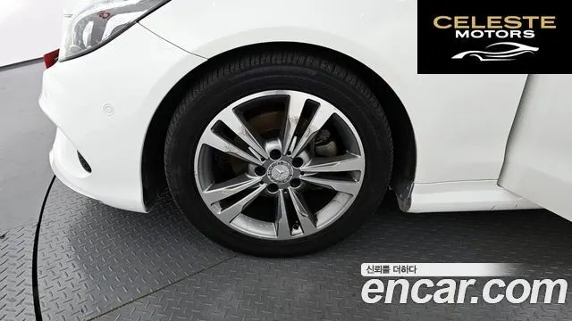 MERCEDES BENZ E-Classe W212 E200 Coupé 2016 — photo 5 sur 20