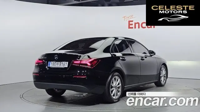 MERCEDES BENZ A-Classe W177 A220 Berline 2020 — photo 2 sur 20