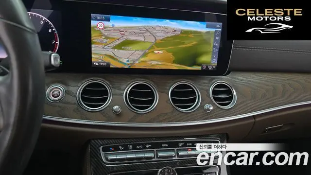 MERCEDES BENZ E-Classe W213 E300 4MATIC Exclusive 2019 — photo 15 sur 20