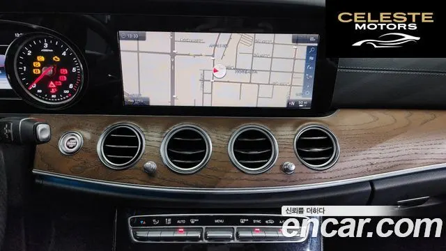 MERCEDES BENZ E-Classe W213 E220d 4MATIC Exclusive 2018 — photo 14 sur 20