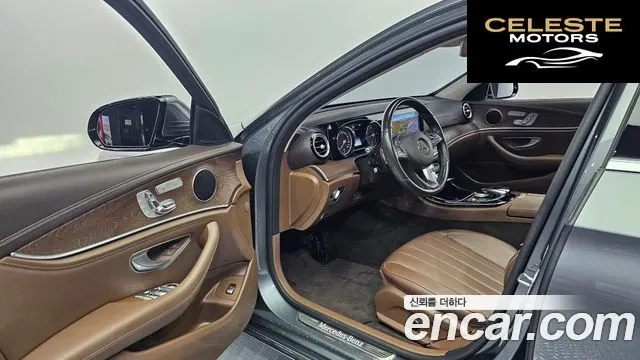 MERCEDES BENZ E-Classe W213 E220d Exclusive 2017 — photo 10 sur 20