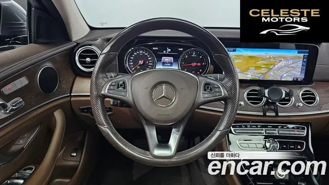 MERCEDES BENZ E-Classe W213 E220d Exclusive 2017 — photo 15 sur 20