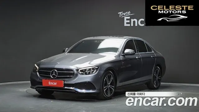 MERCEDES BENZ E-Classe W213 E250 Avantgarde 2021 — photo 1 sur 20