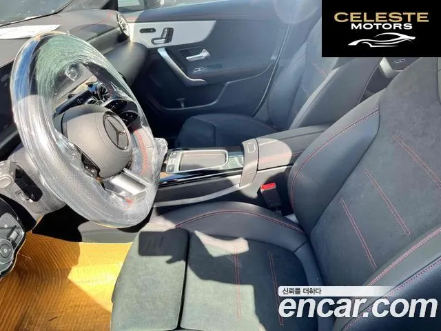 MERCEDES BENZ CLA-Classe C118 CLA250 4MATIC 2025 — photo 4 sur 9