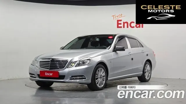 MERCEDES BENZ E-Classe W212 E300 2012 — photo 1 sur 20