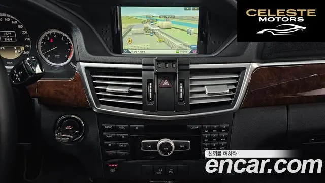 MERCEDES BENZ E-Classe W212 E300 2012 — photo 14 sur 20