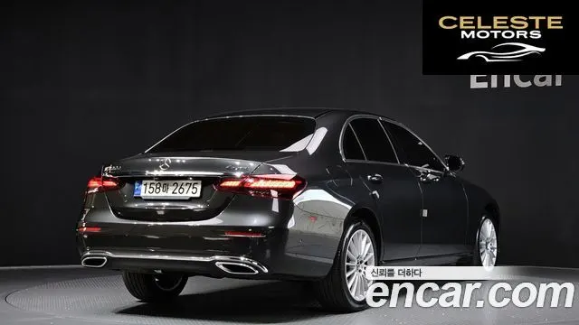 MERCEDES BENZ E-Classe W213 E220d 4MATIC Exclusive 2021 — photo 2 sur 20