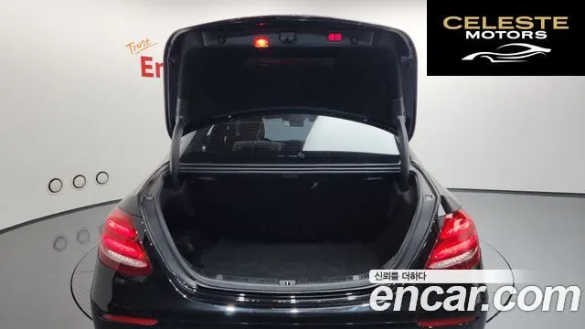 MERCEDES BENZ E-Classe W213 E300 4MATIC Avantgarde 2019 — photo 20 sur 26