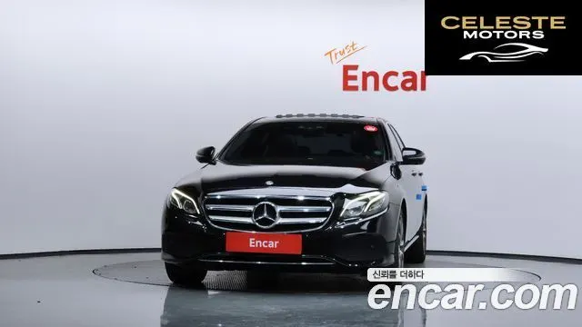 MERCEDES BENZ E-Classe W213 E300 4MATIC Avantgarde 2019 — photo 3 sur 26