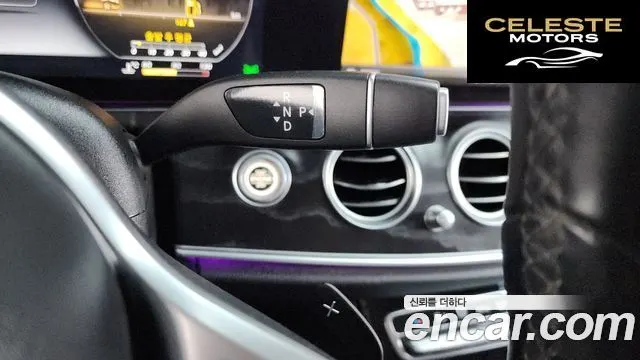 MERCEDES BENZ E-Classe W213 E300 4MATIC Avantgarde 2019 — photo 9 sur 26