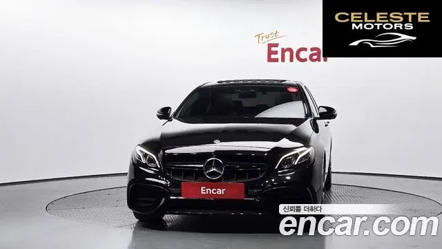 MERCEDES BENZ E-Classe W213 E300 4MATIC Avantgarde 2019 — photo 3 sur 26