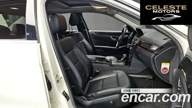 MERCEDES BENZ E-Classe W212 E200 CGI Avantgarde 2010 — photo 10 sur 20